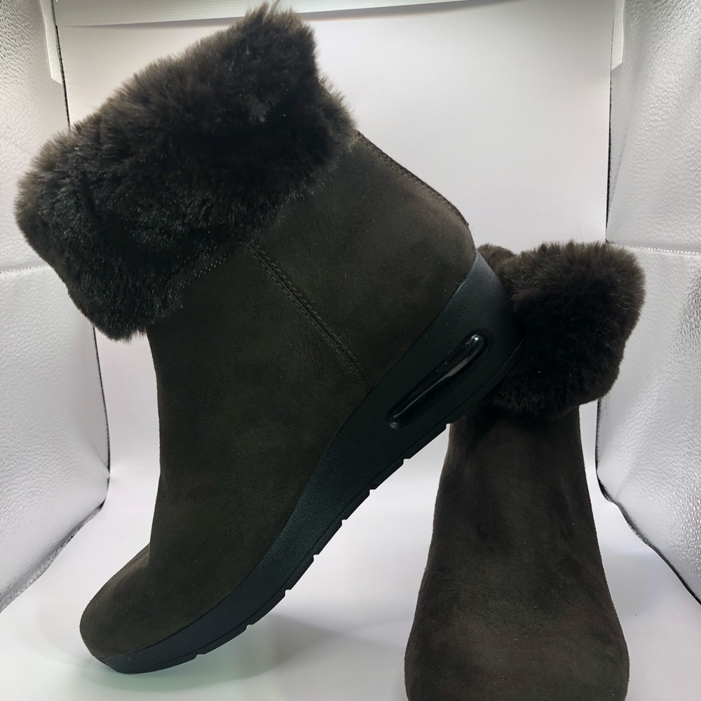 DKNY Women's Abri Booties Brown Stone Size 9.5 m Faux suede - Picture 2 of 5